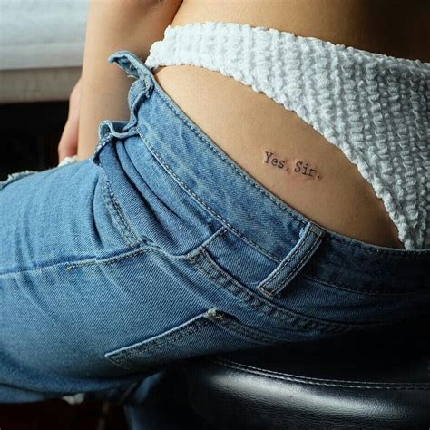 Tatuagem no gluteos